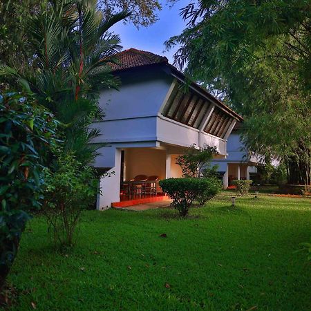 Nihara Resort And Spa Cochin Kochi Εξωτερικό φωτογραφία
