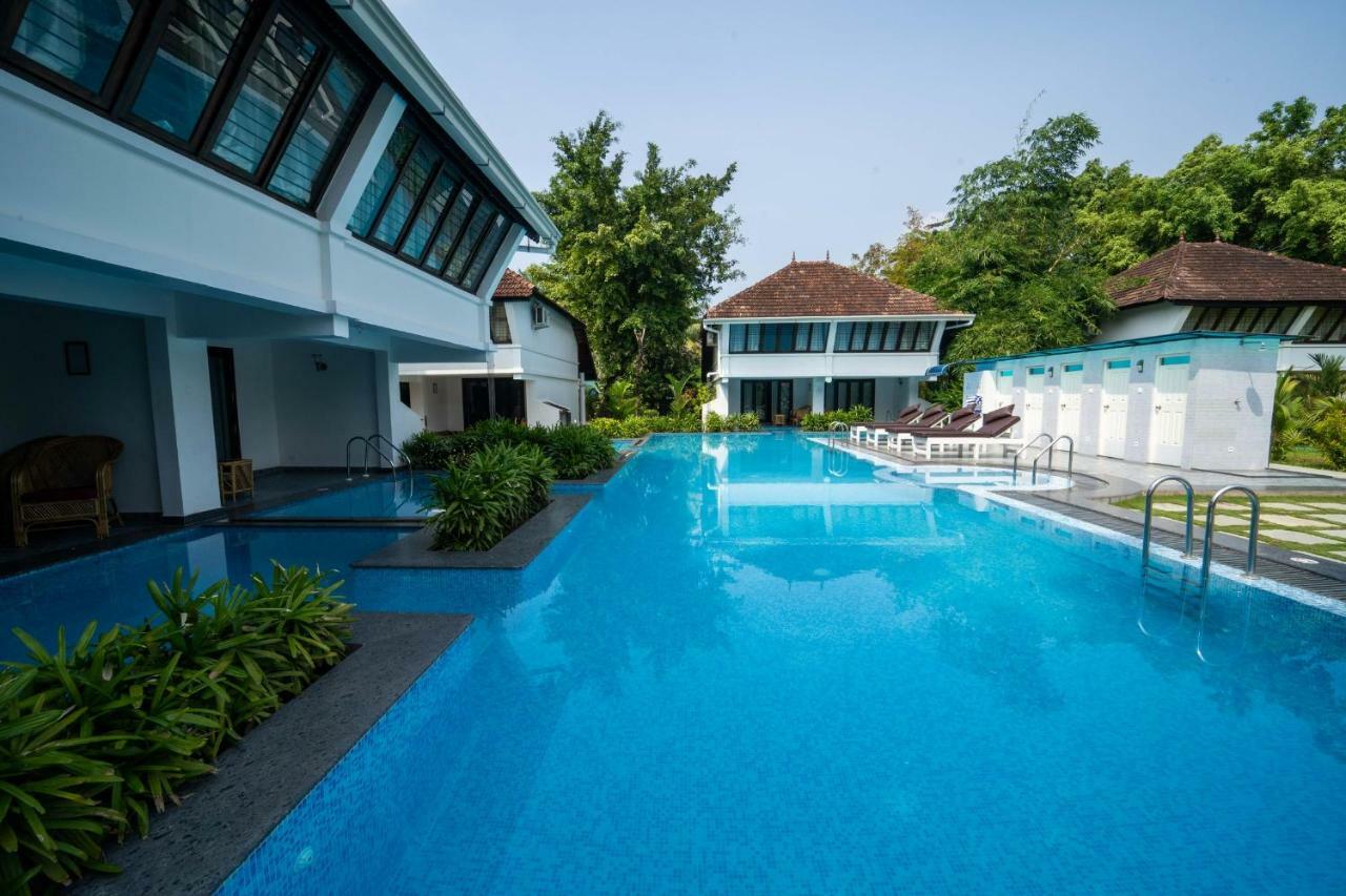 Nihara Resort And Spa Cochin Kochi Εξωτερικό φωτογραφία