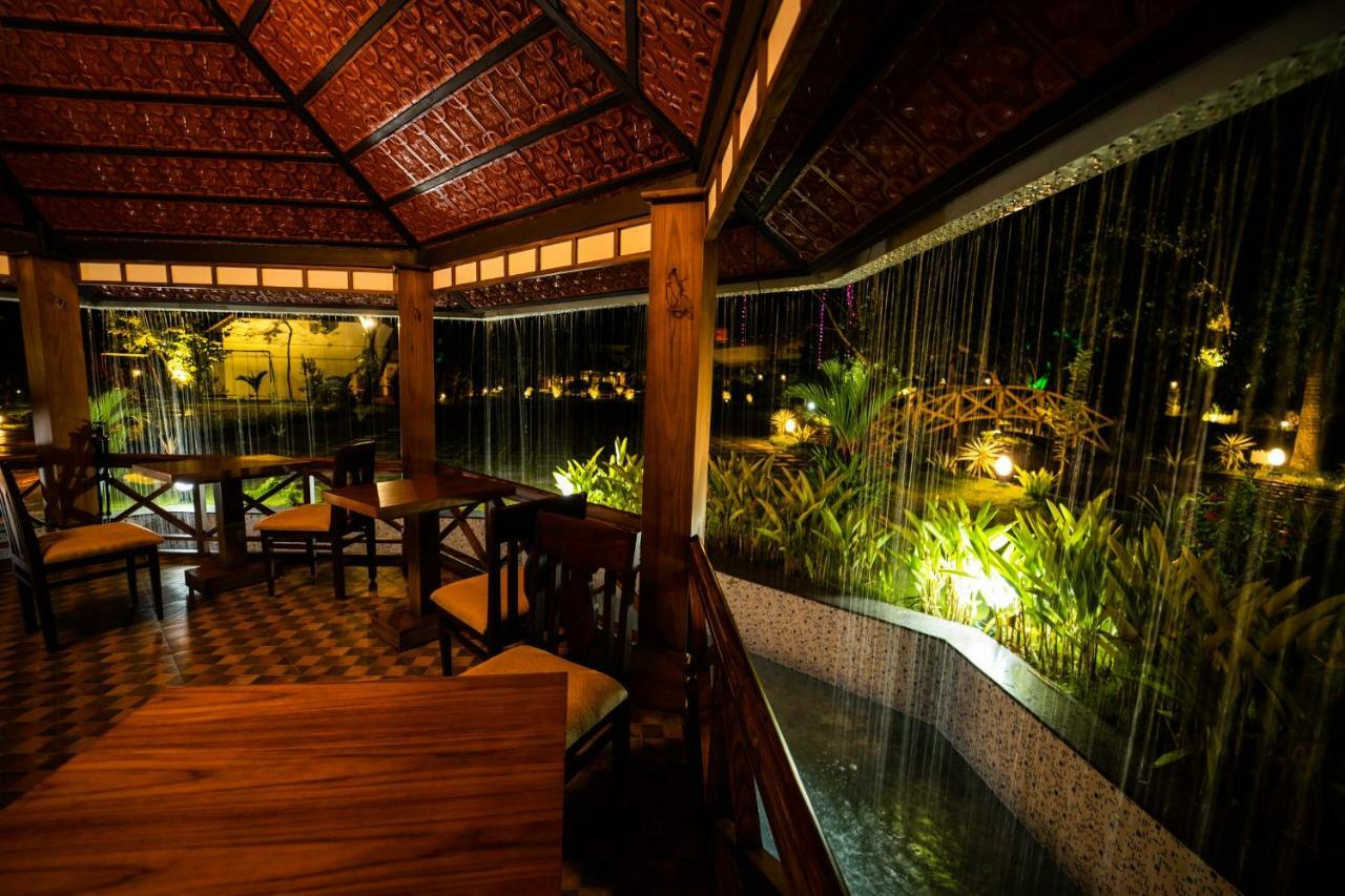 Nihara Resort And Spa Cochin Kochi Εξωτερικό φωτογραφία
