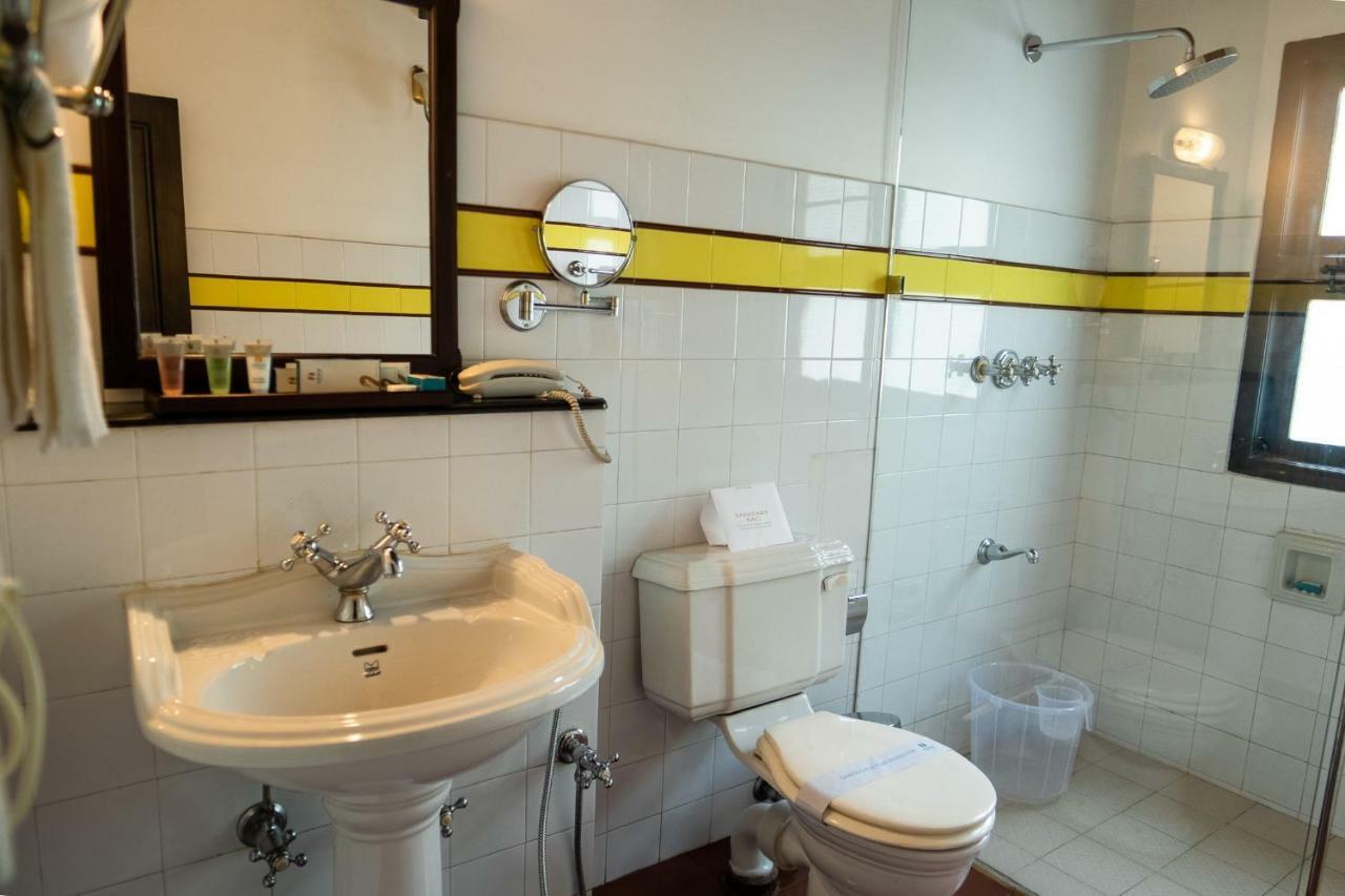 Nihara Resort And Spa Cochin Kochi Εξωτερικό φωτογραφία
